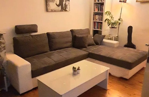 Saint-Etienne Apartment | HÔTE STÉPHANOIS F2 with parking& electric vehicle charging station