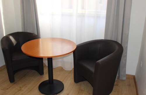 Louny Hotel | Hotel Černý kůň