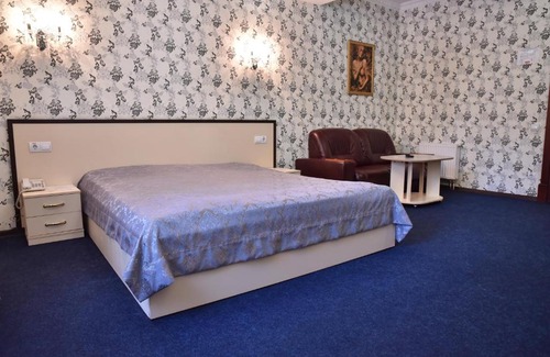 Holosiivskyj Hotel | Hotel Т2