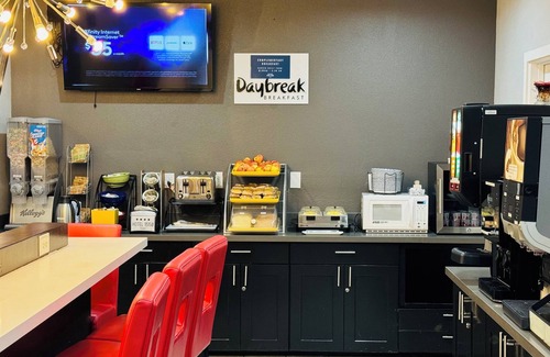San Bruno Hotel | HOTEL 1550 nOur San Bruno Hotel Just 7 Minutes From SFO Airport.