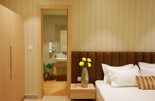 Adarsh Nagar Hotel | Hotel 16 , Delhi
