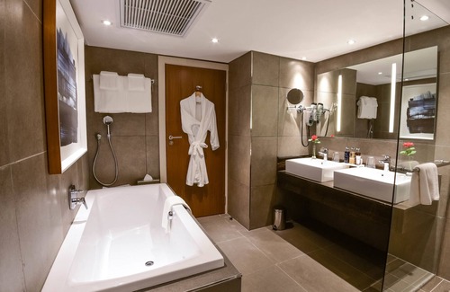 Lome Hotel | Hotel 2 Fevrier, Lome
