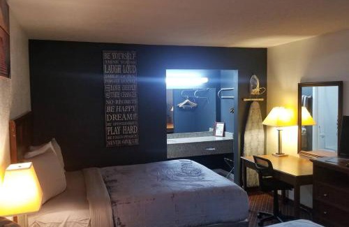 Stillwater Apartment | Hotel 2 Queen Beds Hotel Room 128 Booking