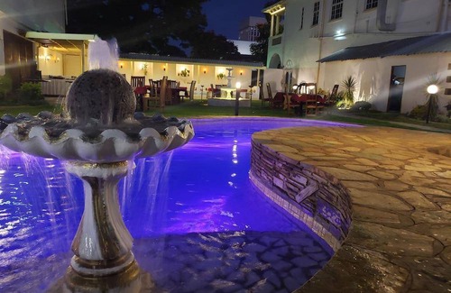 Bulawayo Hotel | Hotel ∙ 3 guests