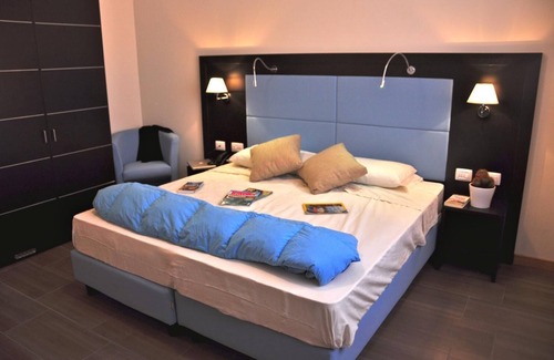 Zona XVI Torrenova Hotel | Hotel 325 Tor Vergata