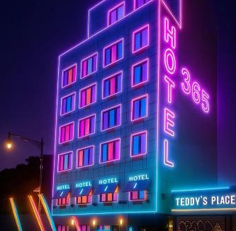 Mott Haven Hotel | Hotel 365 Bronx - Yankee Stadium