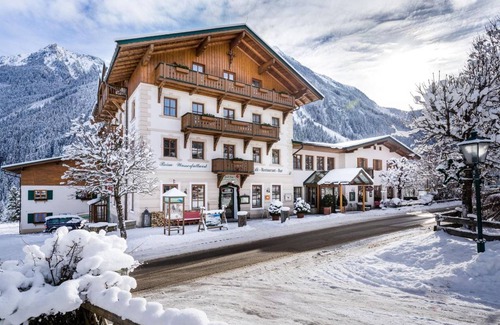 Oberkrimml Hotel | Hotel ∙ 4 guests