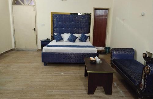 Johar Town Hotel | Hotel 4 Season Lahore