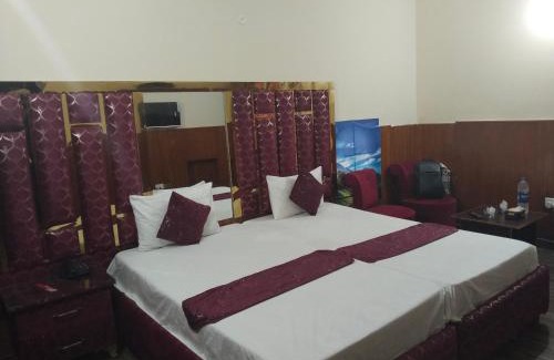 Johar Town Hotel | Hotel 4 Season Lahore