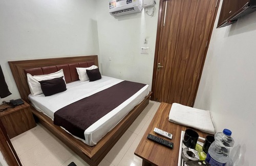 Shivalik Nagar Hotel | Hotel 4S By Wishotel