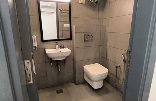 Pashim Vihar Hotel | Hotel 7 Star