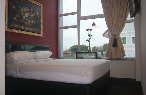 Hougang Hotel | Hotel 81 Kovan