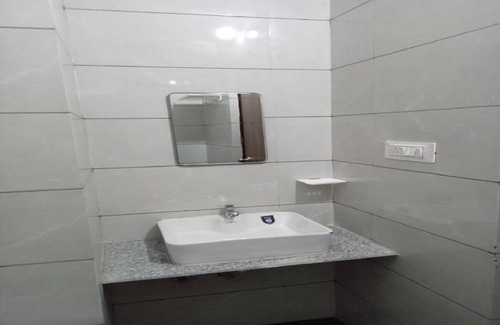 Hansalpur Becharaji Hotel | Hotel Agroha