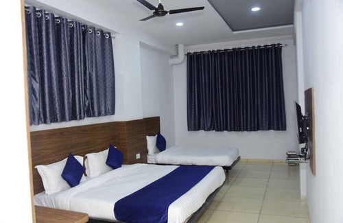 Hansalpur Becharaji Hotel | Hotel Agroha