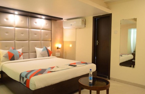 Nerul Hotel | Hotel Aishwarya Residency