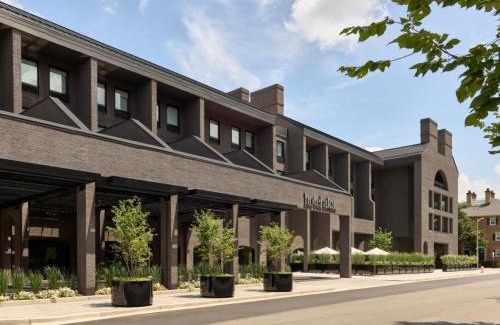 Old Town North Hotel | Hotel AKA Alexandria