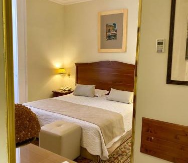 Isola del Borgo Antico Hotel | Hotel Akropolis - Museum Hotel
