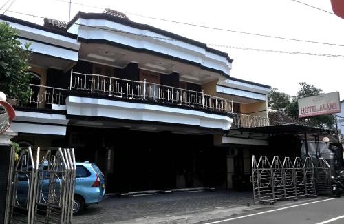 Klaten Selatan Hotel | Hotel Alami near Alun-Alun Klaten
