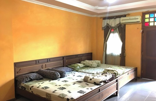 Klaten Selatan Hotel | Hotel Alami near Alun-Alun Klaten