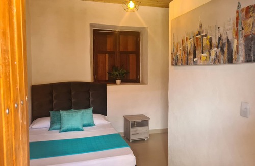 Utica Hotel | Hotel Alcazar Real