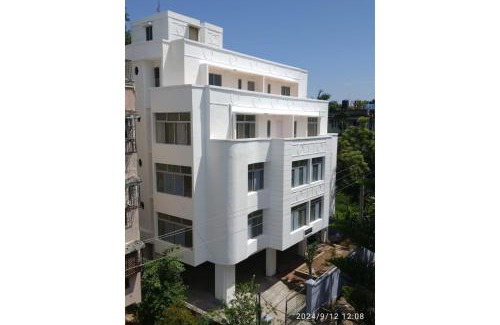 Khanapara Hotel | Hotel Alohi Grand