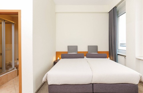 Rhein-Erft-Kreis District Hotel | Hotel am Rhein - Wesseling