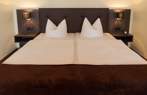 Ostseebad Baabe Hotel | Hotel Am See