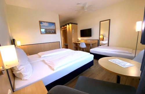 Hausen b. Wurzburg Hotel | Hotel Am Wiesenweg