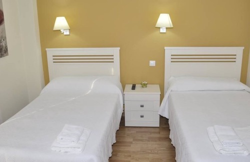Poblacion de Campos Hotel | Hotel Amanecer en Campos
