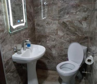 Omalo House | HOTEL AMIRAN