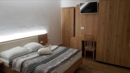 Hrib-Loski Potok House | Hotel and Restaurant Ana