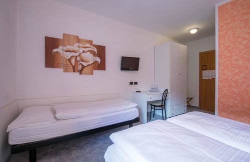 Canale di Tenno Hotel | Hotel Antica Croce