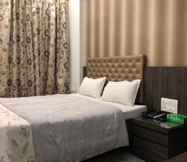 Wellington Pier Hotel | Hotel Antique - Colaba