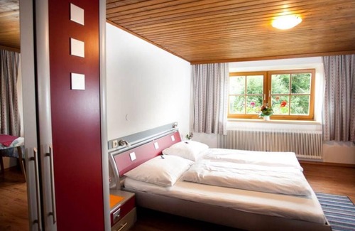Goeriach Bed & Breakfast | Hotel apartment Tauerngold - Gasthof Lacknerhof