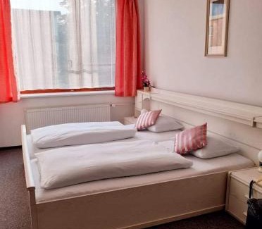 Valasske Mezirici Hotel | Hotel Apollo