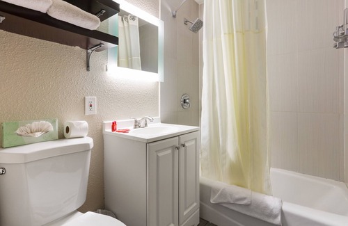 Roseville - Fleet Ridge Hotel | Hotel Aqua Mar