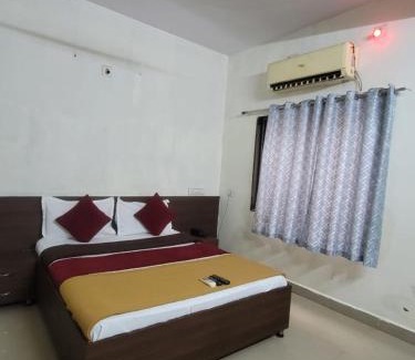 Veraval House | Hotel Aradhana