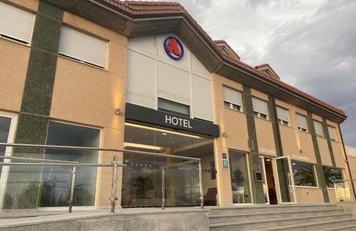 El Monte Hotel | Hotel Arias Aeropuerto
