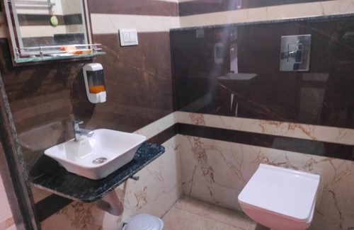 Navsari Hotel | Hotel Arihant Plaza