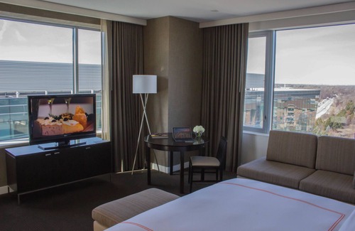Naperville Hotel | Hotel Arista