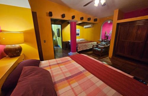 Colima Hotel | Hotel Art Gallery Casona de los Milagros