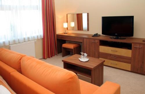 Zirovnice Hotel | Hotel Artaban