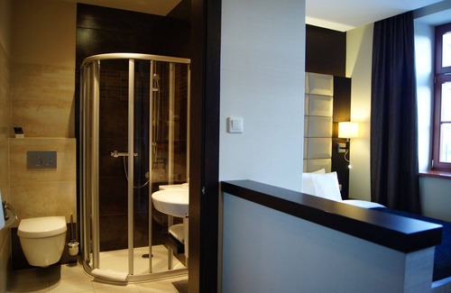 Brzeg Hotel | Hotel Arte