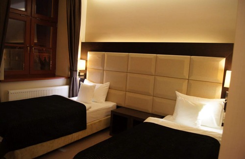 Brzeg Hotel | Hotel Arte