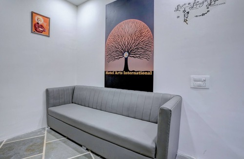 Santacruz West Hotel | HOTEL ARTS INTERNATIONAL