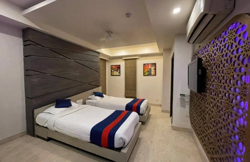 Bhowanipore Hotel | Hotel Aston International