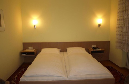 Bergrheinfeld Hotel | Hotel Astoria