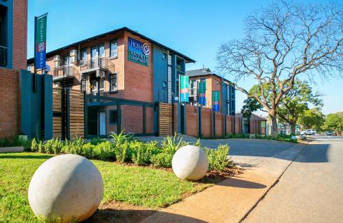Arcadia Hotel | Hotel AT Hatfield Apartments