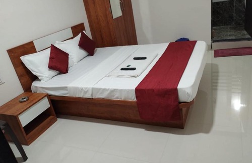 Indapur Hotel | Hotel Atithi Executive By WB Inn
