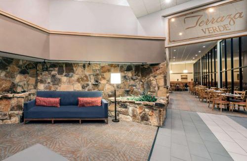 Western Division Hotel | Hotel AVA Laredo